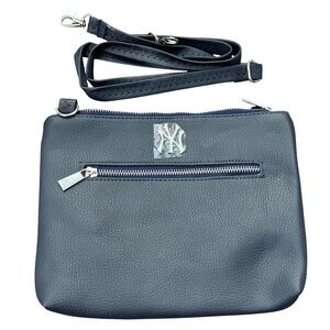 New York Yankees Navy Crossbody Bag Clutch Purse Removable Strap 9x7 Zip Pocket